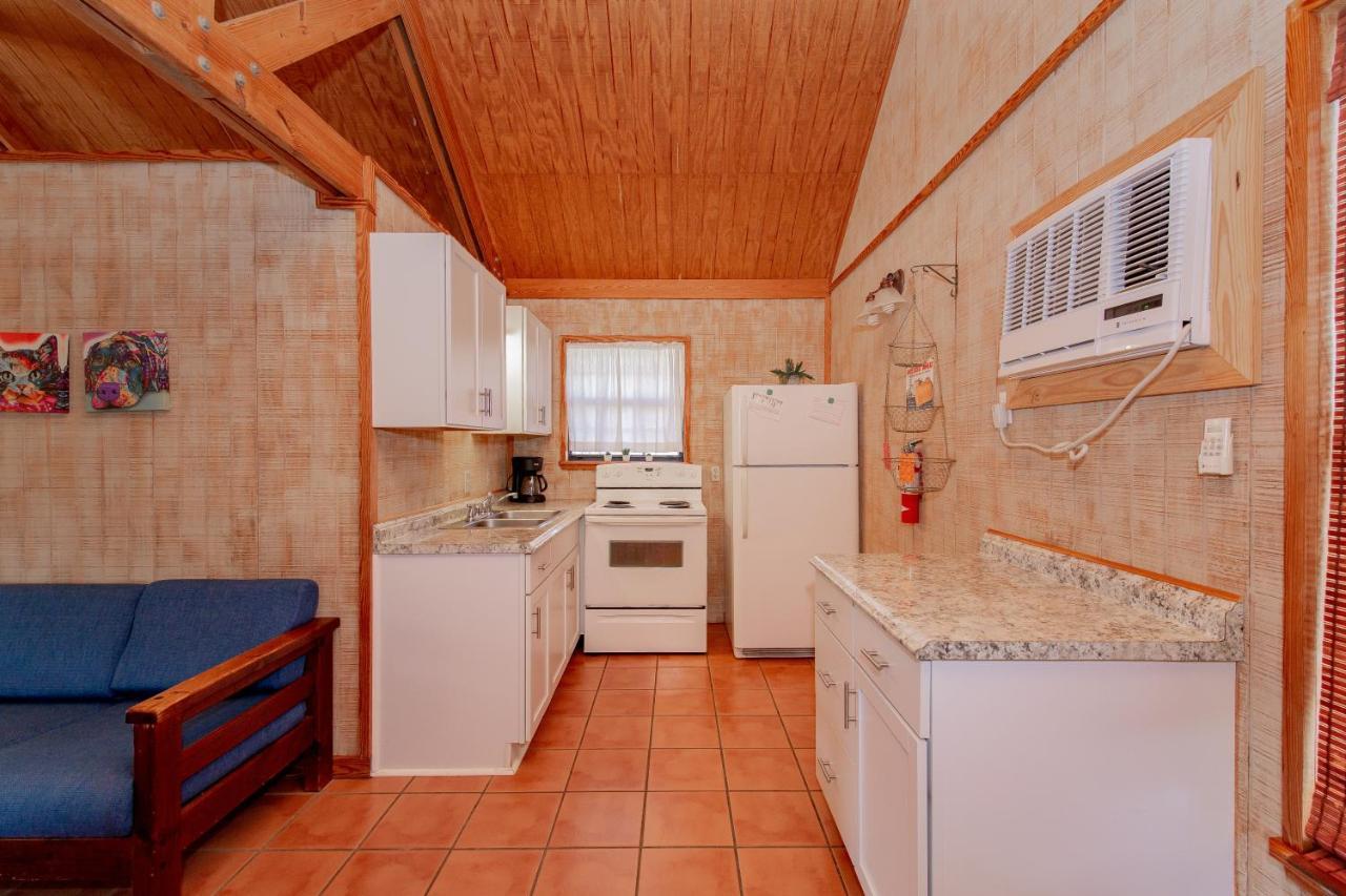 Seven Bluff Cabins Concan Εξωτερικό φωτογραφία