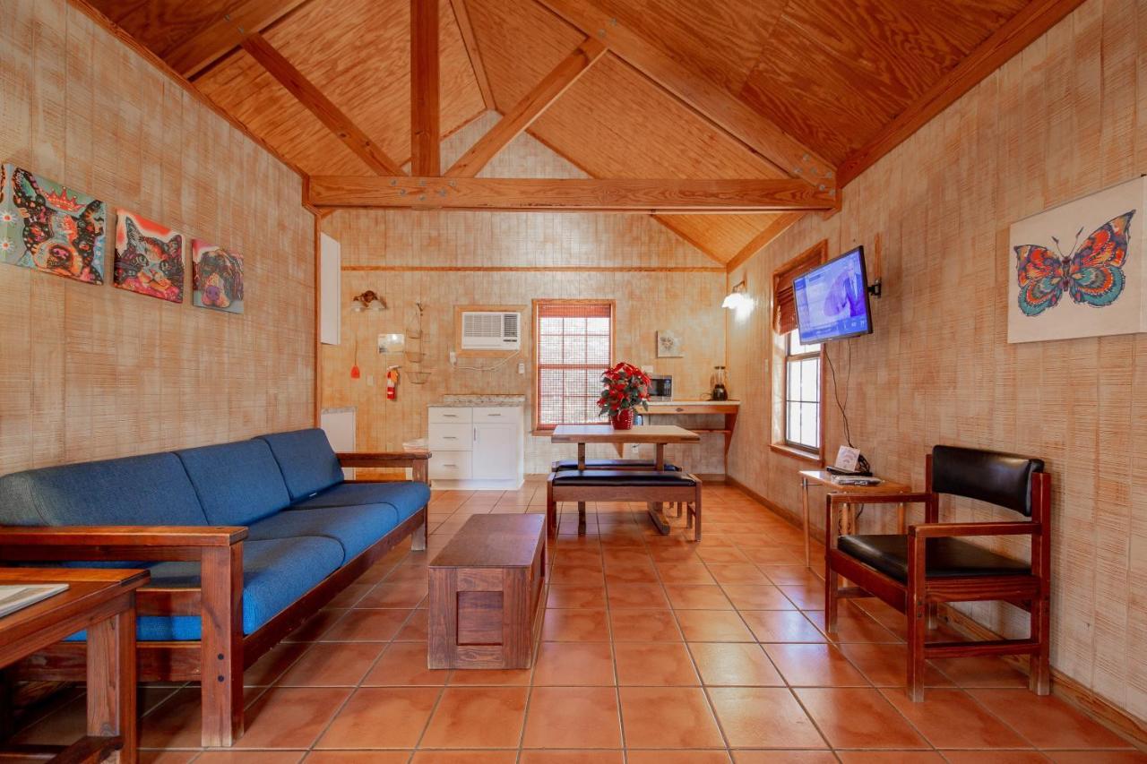Seven Bluff Cabins Concan Εξωτερικό φωτογραφία