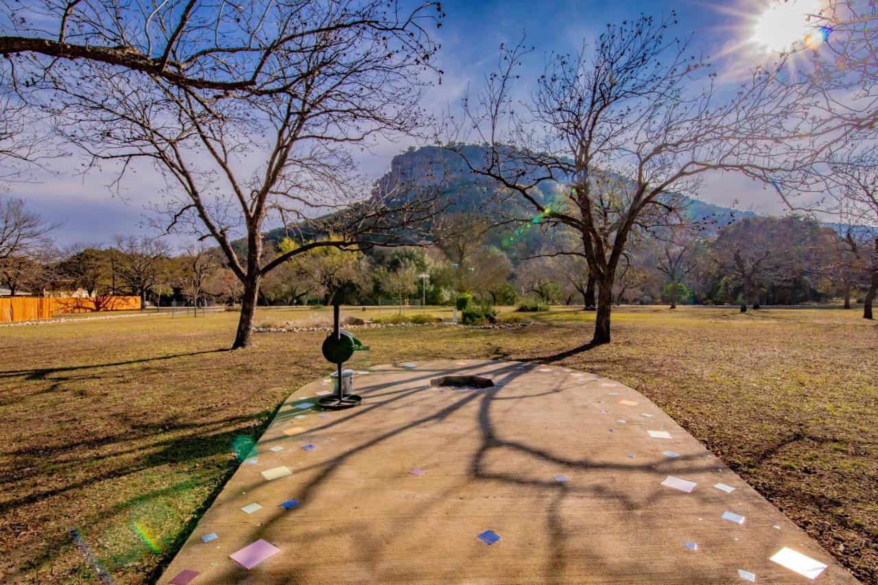 Seven Bluff Cabins Concan Εξωτερικό φωτογραφία