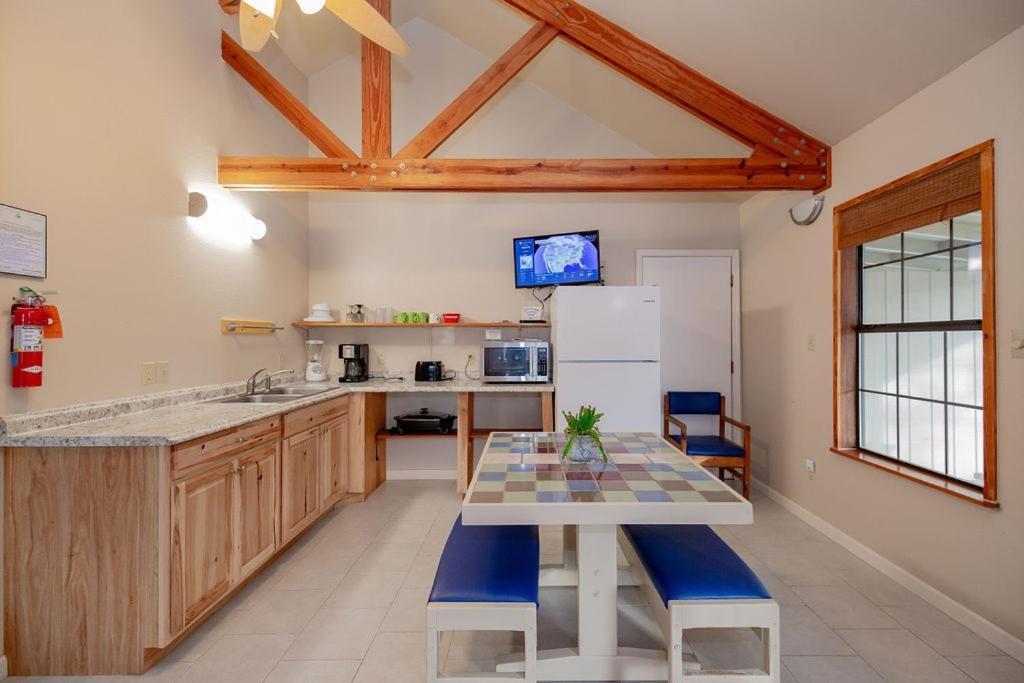 Seven Bluff Cabins Concan Εξωτερικό φωτογραφία