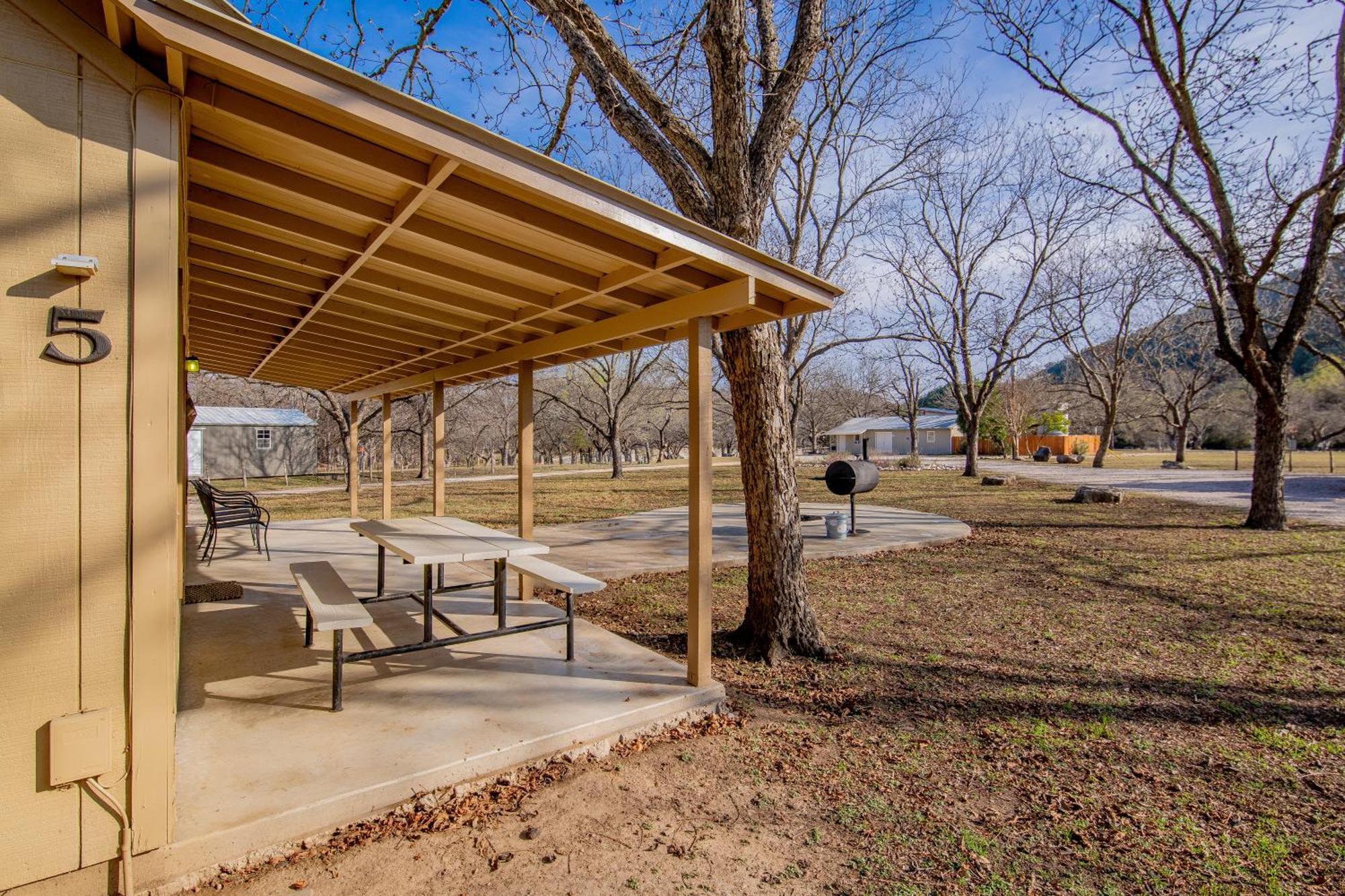 Seven Bluff Cabins Concan Εξωτερικό φωτογραφία